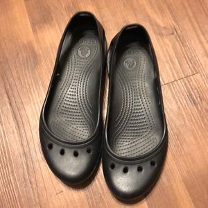 Crocs Women’s Kadee Work flat black size 7